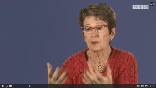 En quoi les postures enseignantes conditionnent-elles les postures des élèves face à la tâche ?