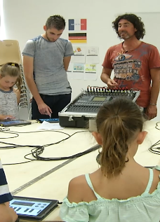 Création musicale à l'école élémentaire : un orchestre numérique
