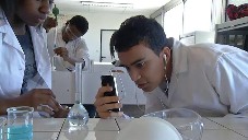 Réalisation de tutoriels vidéo en physique-chimie à l'aide de smartphones
