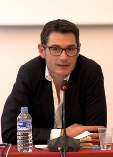 Le rôle des institutions